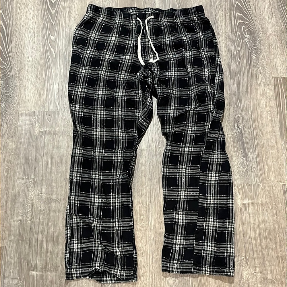 Old Navy Plaid Flannel Pajama Pants Metallic Thread